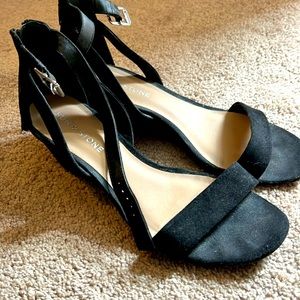 Black wedge sandals